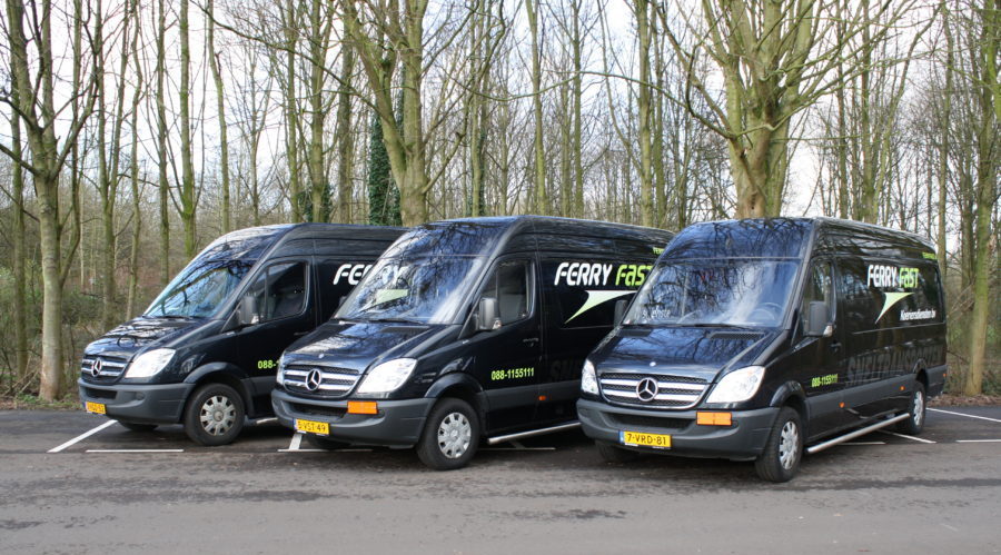 Koerierswagen koeriersbusje transportbusje